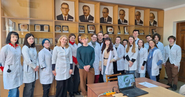 «Моральний маятник»: студентські дебати з етичних дилем медицини у ПДМУ / “Moral Pendulum”: Student Debates on Ethical Dilemmas in Medicine at PSMU