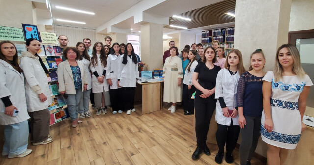 В університетській бібліотеці триває цикл заходів до 105-річчя ПДМУ / A Series of Events Marking PSMU’s 105th Anniversary Continues at the University Library