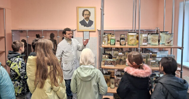 Осінній тиждень профорієнтації: школярі знайомилися з кафедрою анатомії людини / Autumn Career Guidance Week: School Students Visited the Department of Human Anatomy