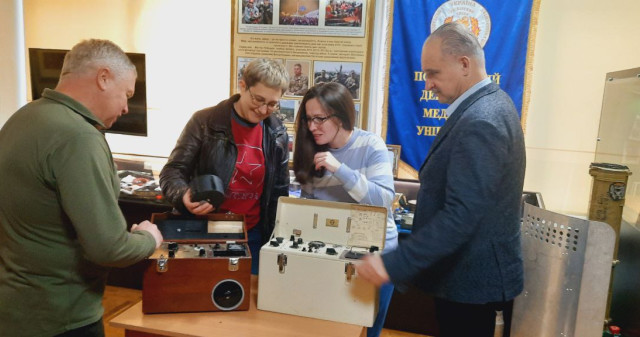 Фонд Народного музею історії університету поповнюється ексклюзивними експонатами / Exclusive exhibits arrive to the University National History Museum