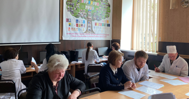 Інтерни спеціальності «Медицина невідкладних станів» успішно пройшли проміжне оцінювання