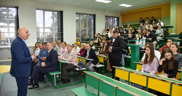У ПДМУ проведена гостьова лекція науковців із ХНМУ: теми, підсумки та думки з приводу / Guest Lecture by Researchers from KhNMU at PSMU: Topics, Outcomes and Reflections