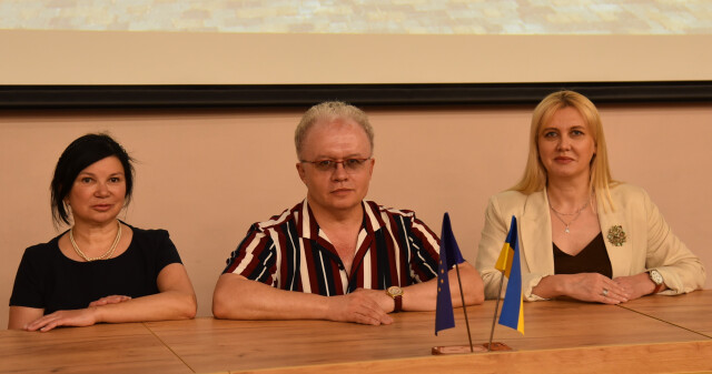 Випускників стоматологічного факультету ПДМУ ознайомили з порядком атестації та інтернатури