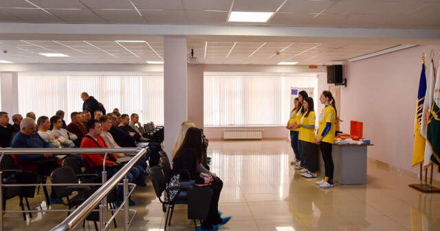 Практика, що рятує життя: представники ВЗ «Єдність» ПДМУ навчали працівників АТ «Полтавагаз» домедичної допомоги