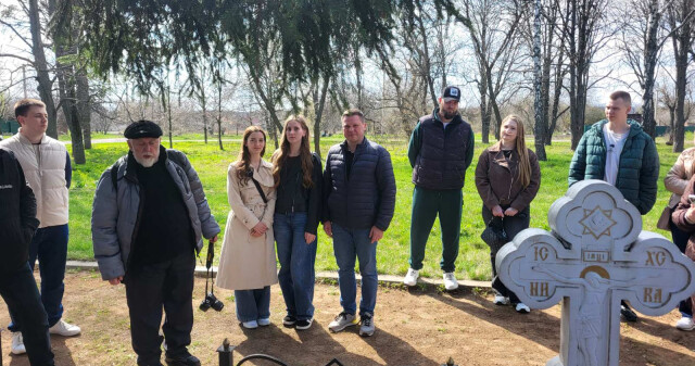 Виховна година на місці поховання Миколи Скліфосовського: у ПДМУ вшанували пам’ять хірурга