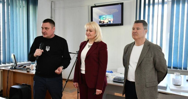 ПДМУ представив гостьову лекцію та майстер-клас з дентальної імплантації у Тернопільському медичному університеті