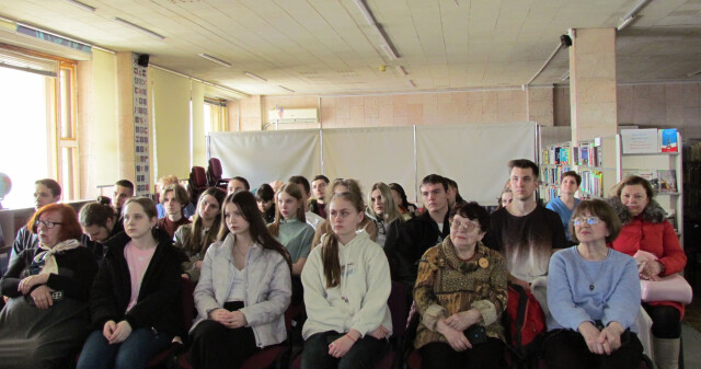 Студенти ПДМУ відвідали просвітницький захід «Сторінка історії. Історія вулиці Дворянської»