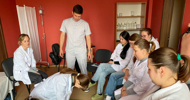 Вчимось діяти у критичних ситуаціях / Learning to Act in Critical Situations