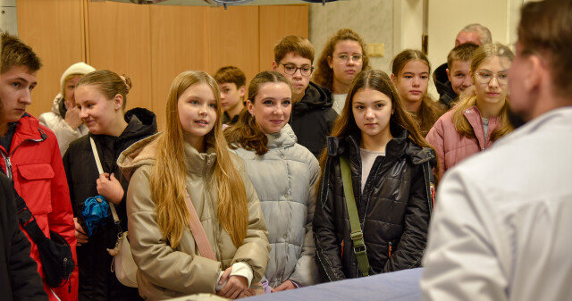Майбутні лікарі: ПДМУ відкрив двері для восьмикласників Ліцею № 38 / Future Doctors: PSMU Opens Its Doors to Eighth-Graders from Lyceum No. 38