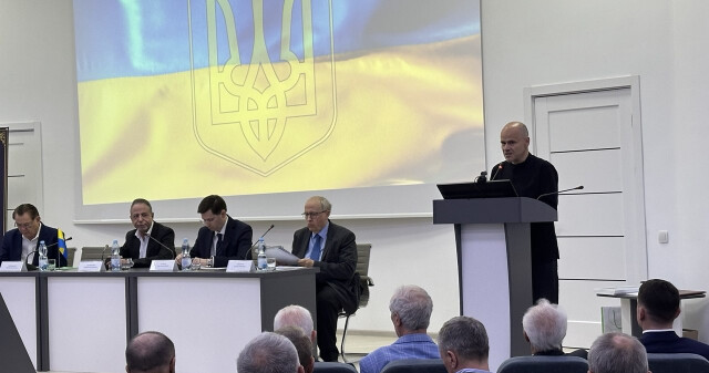 На ювілейному Пленумі ортопедів-травматологів відзначено представника ПДМУ / Representative of PSMU was honored at the jubilee Plenum of orthopedic and trauma specialists