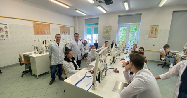 Erasmus+ та цифрові інновації: стажування викладачів ПДМУ у Варшавському медичному університеті