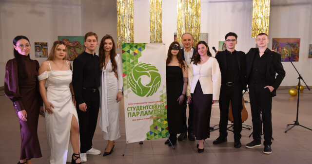 Благодійний бал-маскарад ПДМУ: елегантність, культура та підтримка українських захисників і захисниць