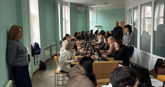 Триває активна підготовка до ЄДКІ на медичному факультеті №1 / Active Preparation for the Unified State Qualification Exam at Medical Faculty No. 1