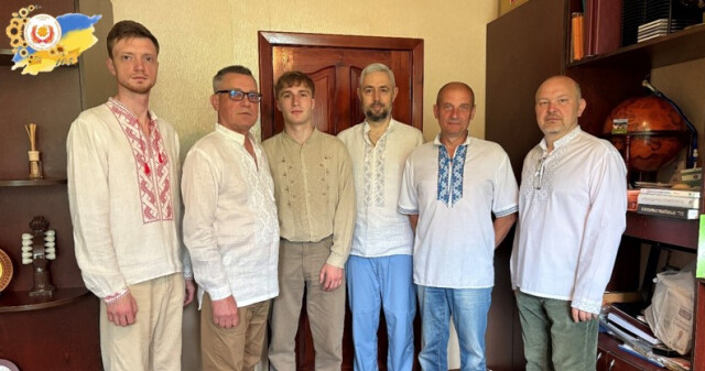 У ПДМУ відзначили День вишиванки в національному вбранні / Vyshyvanka Day Celebrated at Poltava State Medical University in National Attire