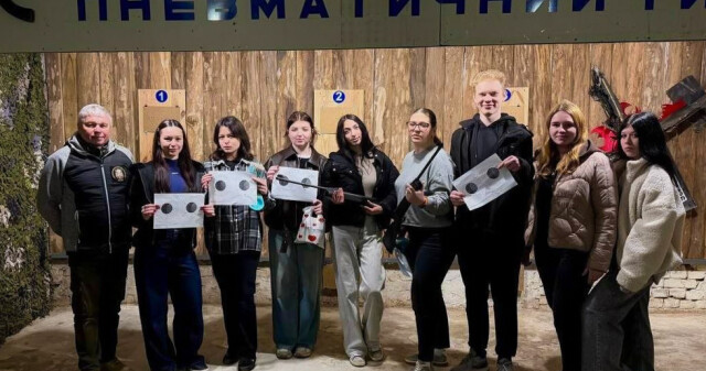 Студенти ПДМУ удосконалювали навички стрільби з пневматичної рушниці