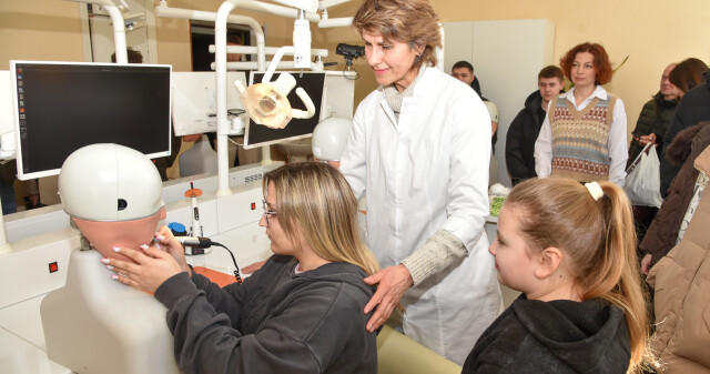 Від мрії – до білого халата: у ПДМУ стартували Дні відкритих дверей – 2026 / From Dream to White Coat: Open Days at PSMU – 2026