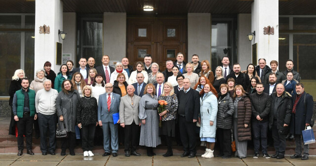 Почесна відзнака  - професору ПДМУ / Honorary Award Presented to a PSMU Professor