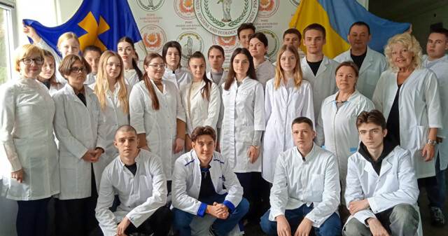 Вшанування безстрашних героїв та героїнь України / Honoring the Fearless Heroes of Ukraine