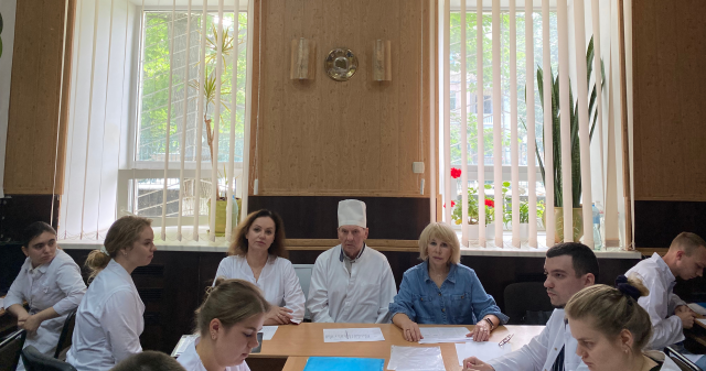 Проміжне оцінювання інтернів з внутрішніх хвороб: підсумки освітньої частини інтернатури